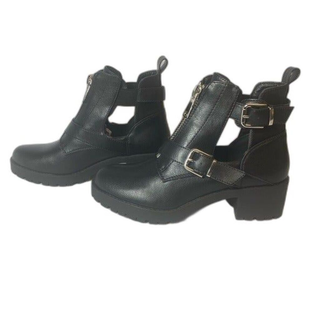 CM Paris Black Ankle Boots 38 / 7.5 Zipper Buckle Moto Booties Chunky Heel